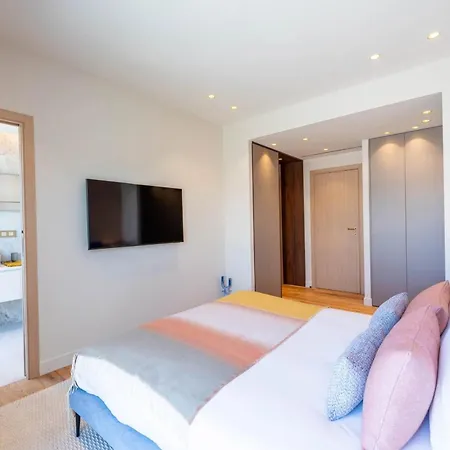 Ref 2005 Center For Rent *