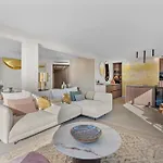 Ref 2005 Center For Rent *