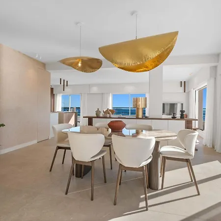 Ref 2005 Center For Rent *